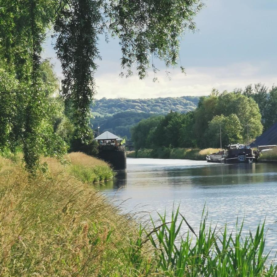 Bateau Entre Lille Et Paris Bed & Breakfast Thourotte Екстериор снимка