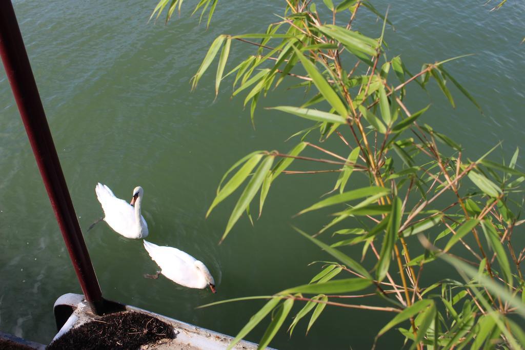 Bateau Entre Lille Et Paris Bed & Breakfast Thourotte Екстериор снимка