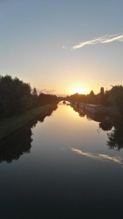 Bateau Entre Lille Et Paris Bed & Breakfast Thourotte Екстериор снимка
