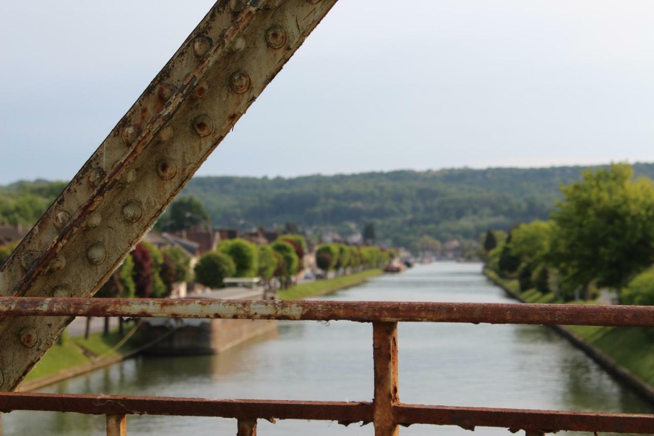 Bateau Entre Lille Et Paris Bed & Breakfast Thourotte Екстериор снимка