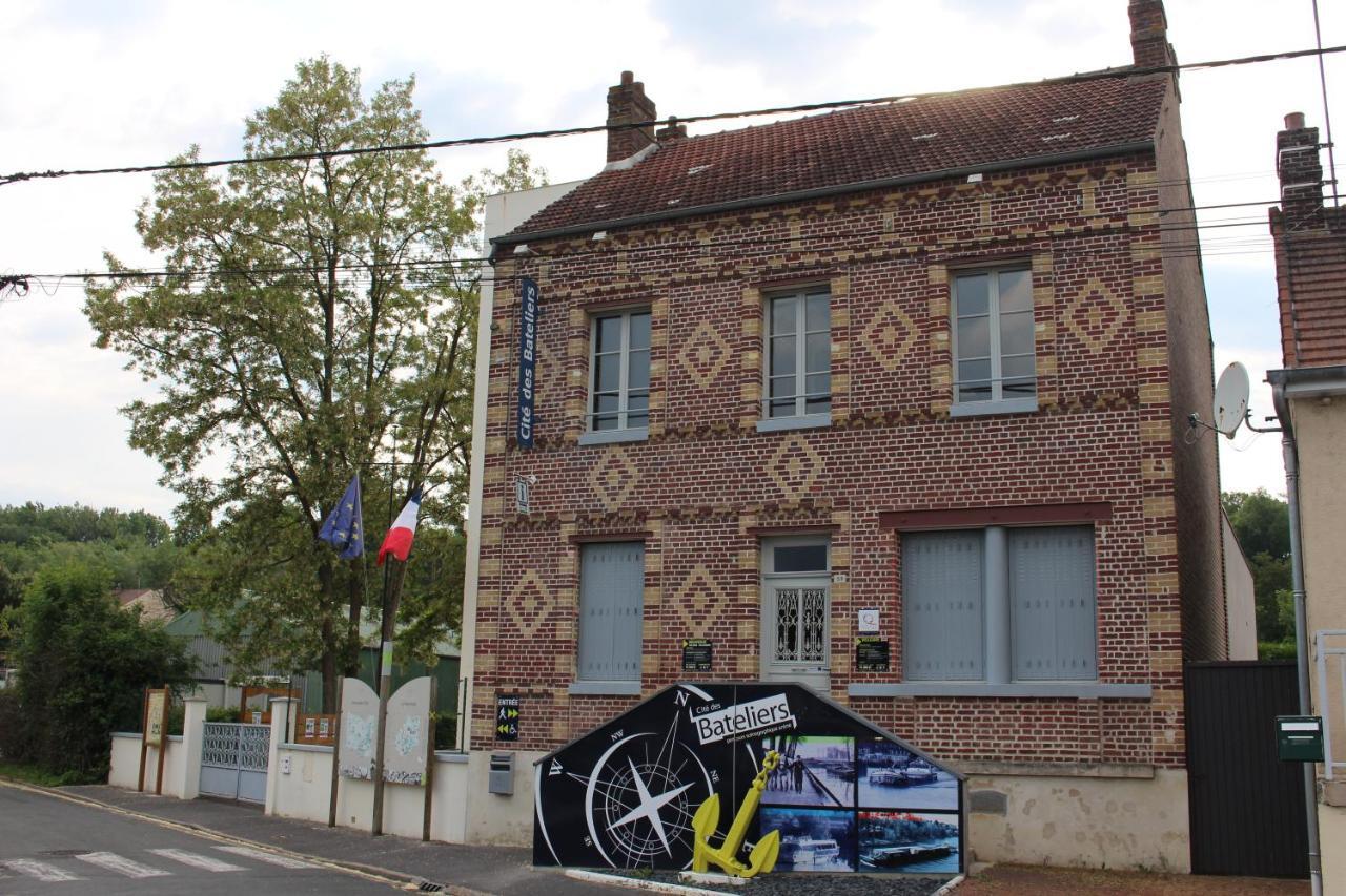 Bateau Entre Lille Et Paris Bed & Breakfast Thourotte Екстериор снимка